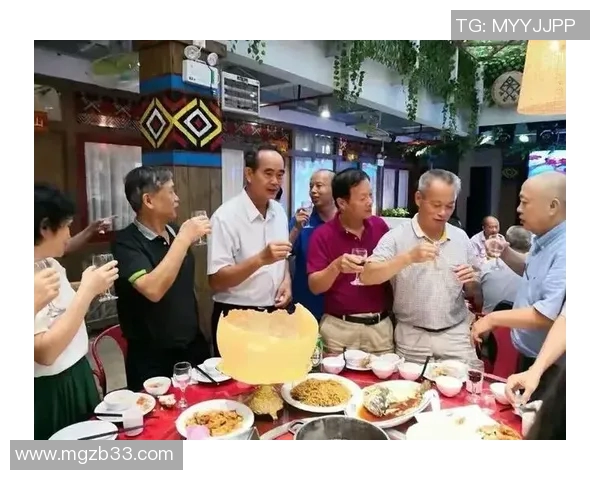 足球明星欢聚一堂碰杯庆祝精彩瞬间视频合集 足球明星欢聚一堂碰杯庆祝精彩瞬间视频合集